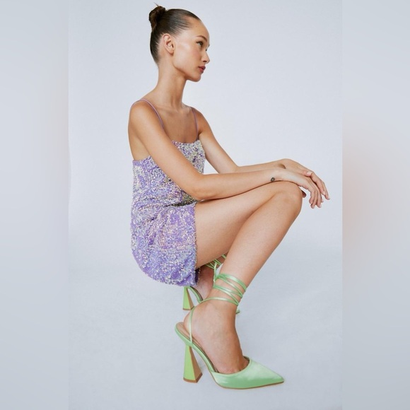 New Nasty Gal Satin Strappy Flared Court Heels -Lime Green Size 7 - Picture 2 of 12